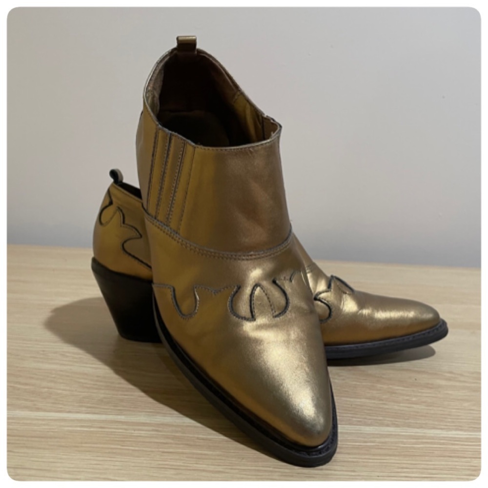 👢👠💄ARCHIVE 2000 VINTAGE MR. SHOES GOLD LEATHER WESTERN BOOTS…Sz 9…